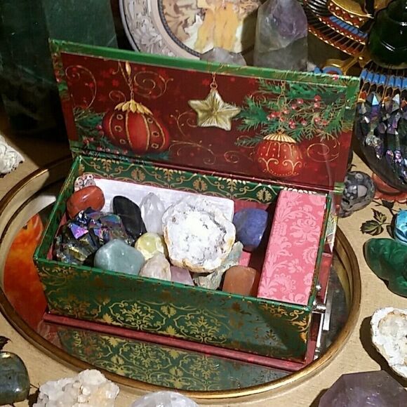 Sale! Xmas Music Box Mixed Crystal Set - Picture 1 of 5